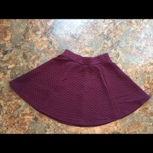 Forever 21 Maroon skirt w quilted chevron pattern